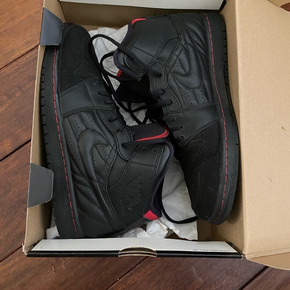 air jordan 1 retro 99 bred